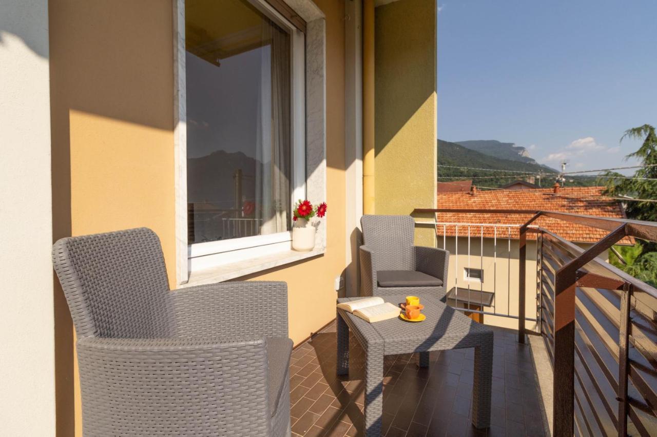 Mamma Ciccia Holiday Home - Casa Imperia 曼代洛-德尔拉里奥 外观 照片